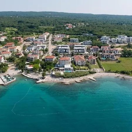 With Wifi Kremenici, Krk - 27852 Pensionat 3*