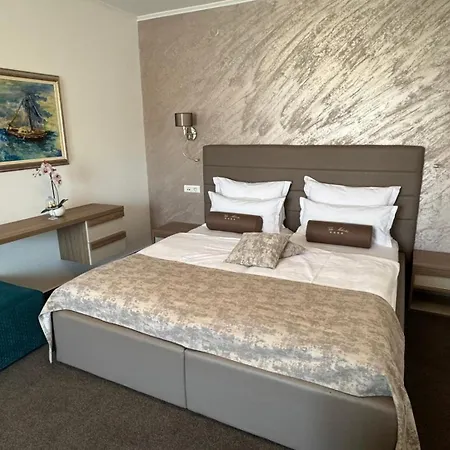 With Wifi Kremenici, Krk - 27852 Pensionat